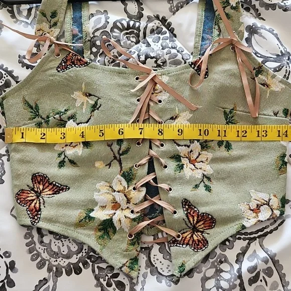 Nature-themed Corset Top - Picture 10 of 11